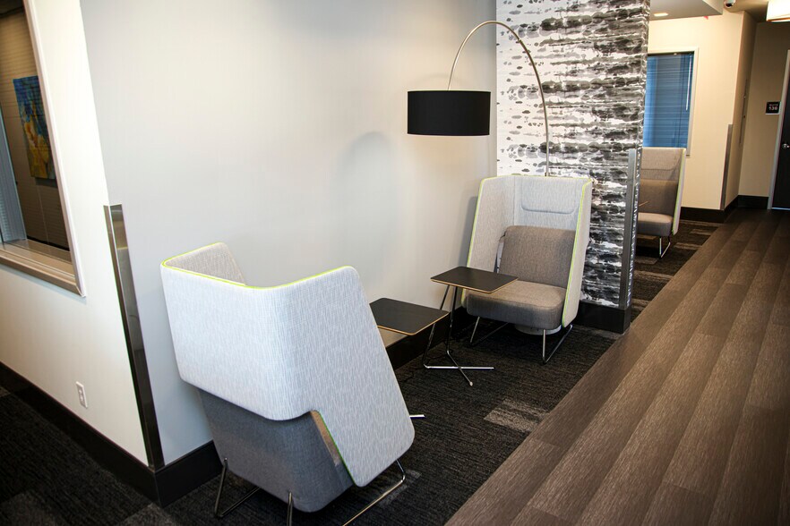 More Photos Of 10255 Commerce Dr, Carmel Coworking Space