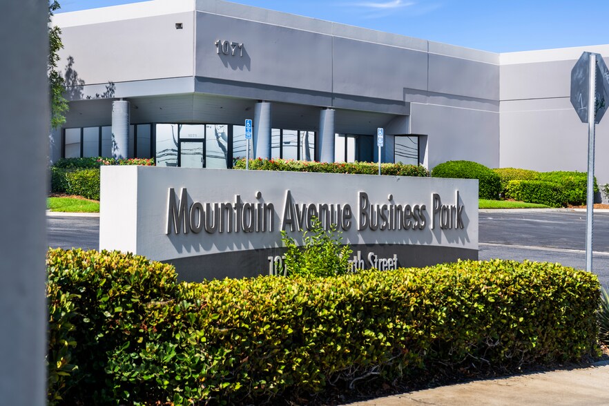 More Photos Of 1101-1149 W 9th St, Upland Unknown For Lease