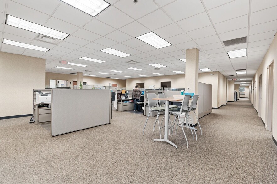 More Photos Of 2775 Blue Water Rd, Eagan Office For Sale