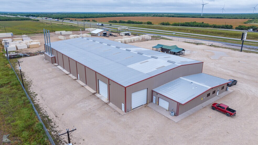 More Photos Of 10027 S Frontage Rd, Clyde Manufacturing For Sale