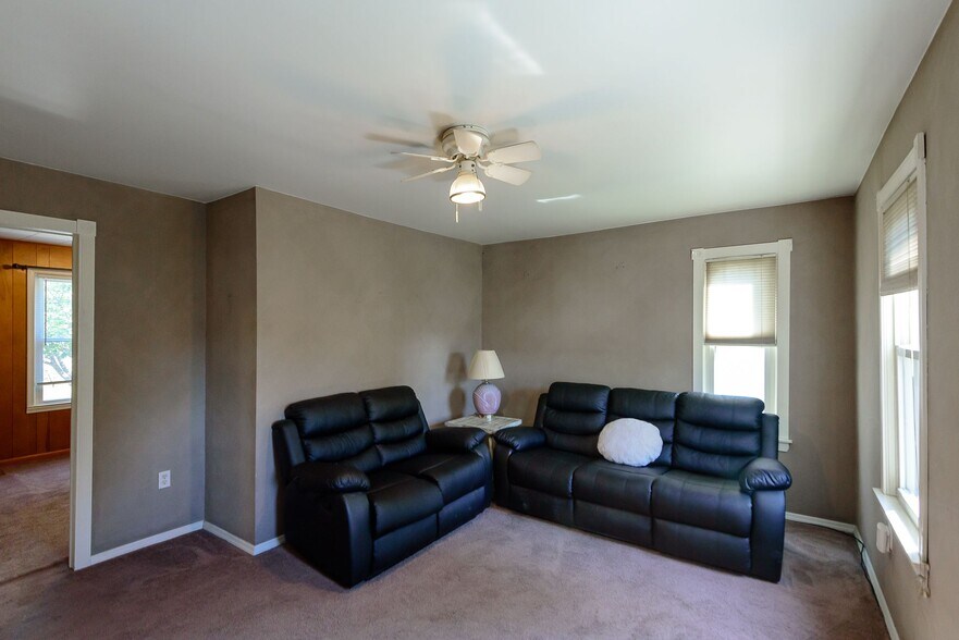 More Photos Of 1108 Humphrey St, Monroe Apartments For Sale