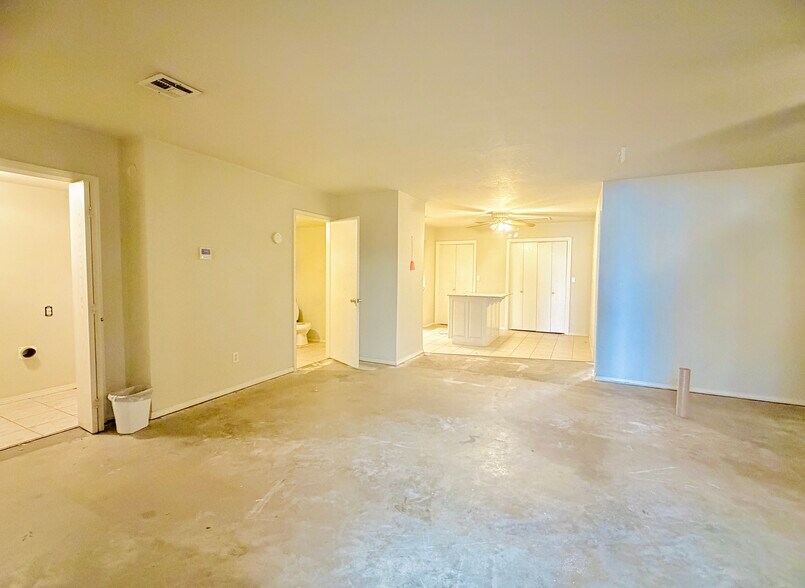 More Photos Of 3601 N Van Buren Byp, Enid Freestanding For Lease