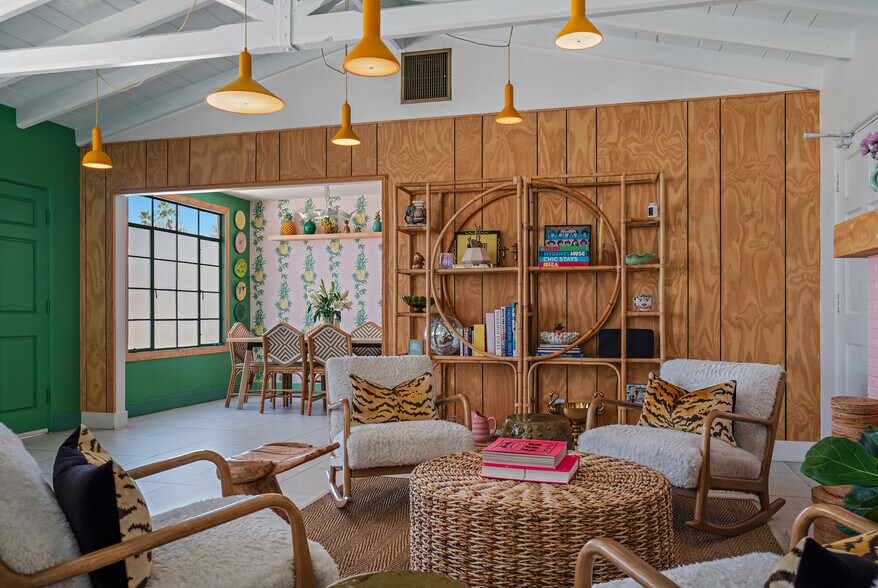 More Photos Of 555 S Warm Sands Dr, Palm Springs Hotel For Sale