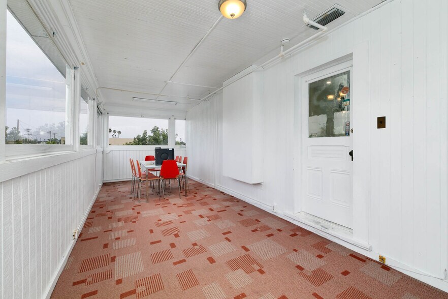 More Photos Of 961 W Holt Blvd, Ontario Medical For Sale