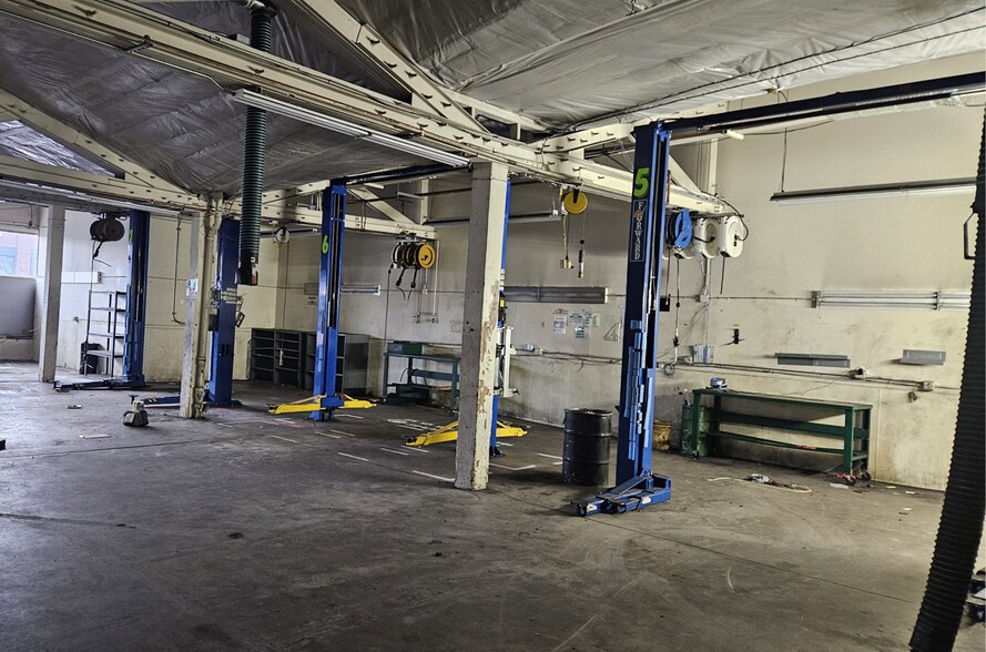 More Photos Of 1301 W 2nd Ave, Spokane Auto Repair For Lease