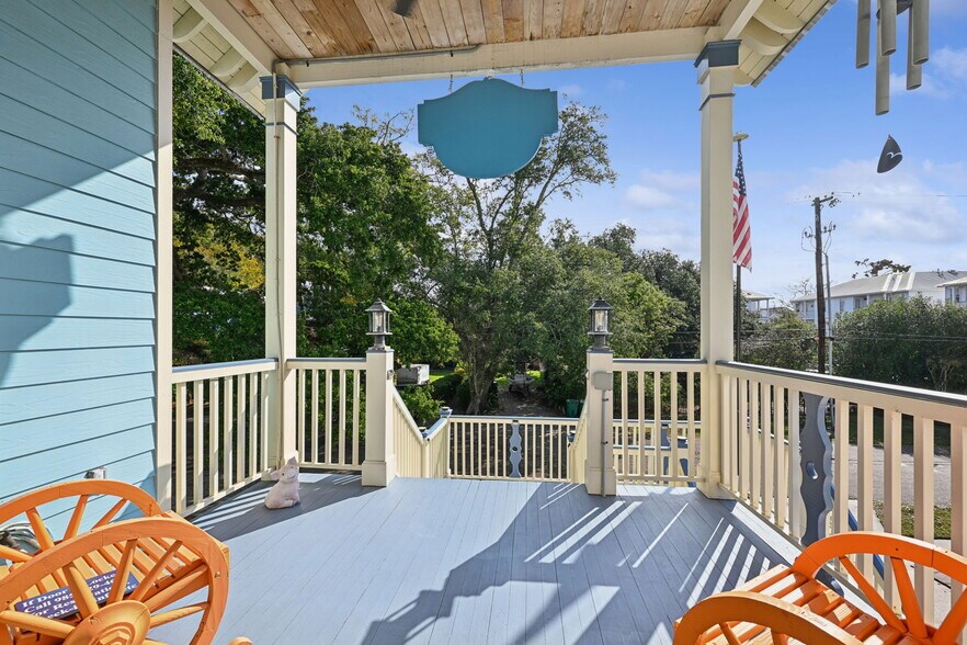 More Photos Of 124 Lafitte St, Mandeville Hospitality For Sale