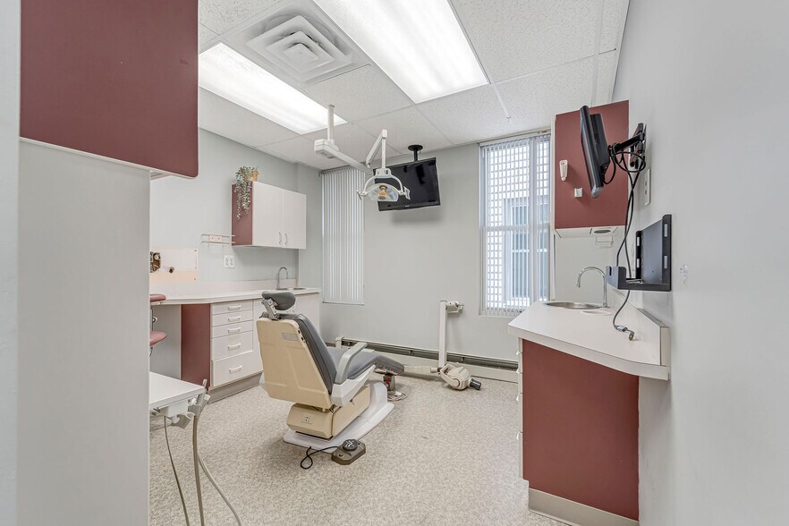 More Photos Of 535 Monmouth St, Gloucester City Medical For Sale