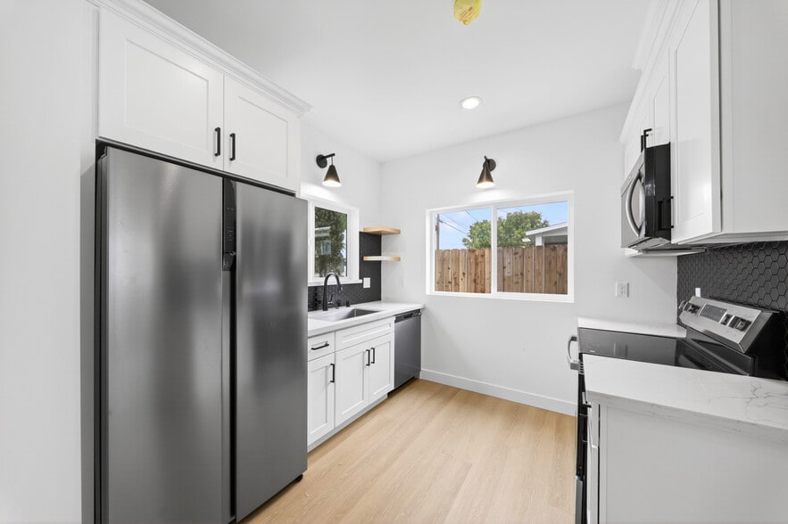 More Photos Of 337-343 N Magnolia St, Orange Apartments For Sale