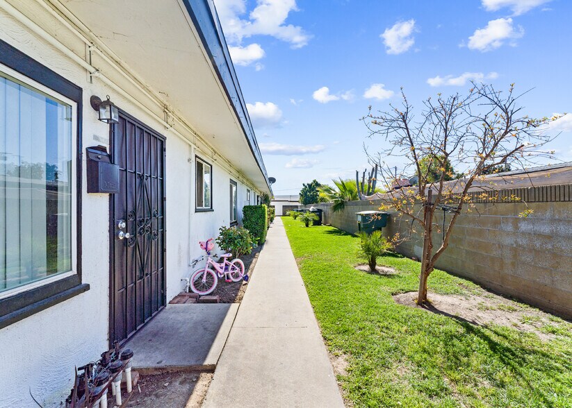 More Photos Of 1100-1114 E 3rd Ave, La Habra Apartments For Sale
