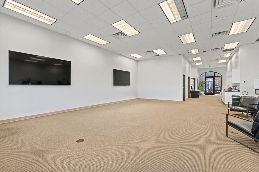 More Photos Of 276 E 12200 S, Draper Office For Sale