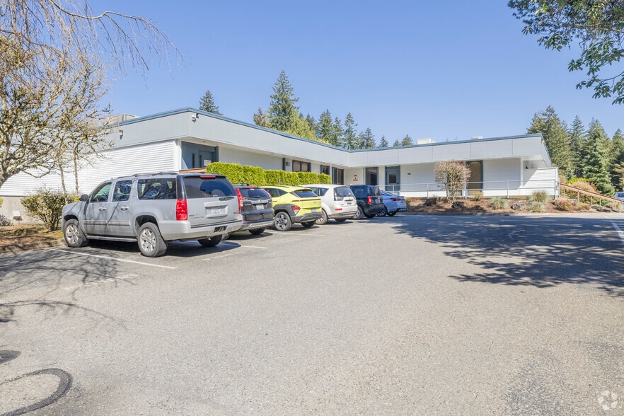 More Photos Of 500 NE Lilly Rd, Olympia Medical For Lease