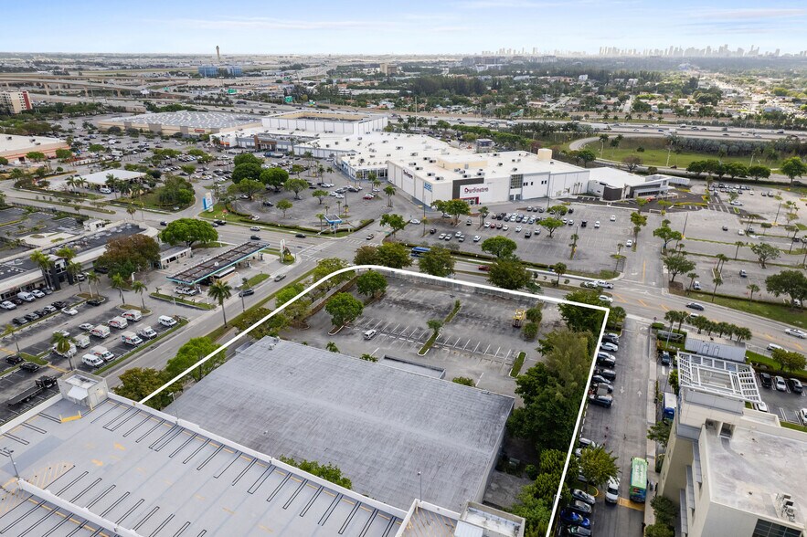 More Photos Of 190 NW 79th Ave, Miami Religious Facility For Sale