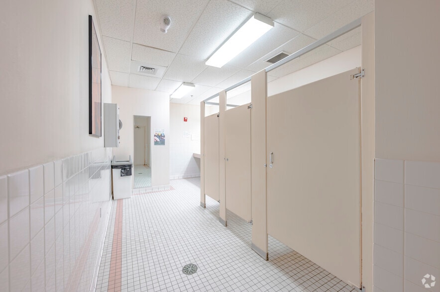 More Photos Of 14-20 Progress Dr, Shelton Office For Lease