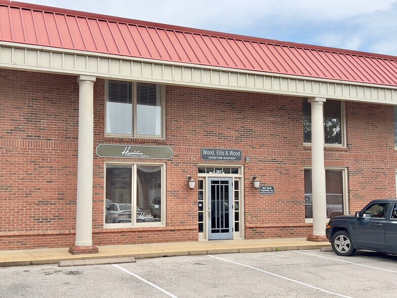 More Photos Of 366 New Byhalia Rd, Collierville Medical For Lease