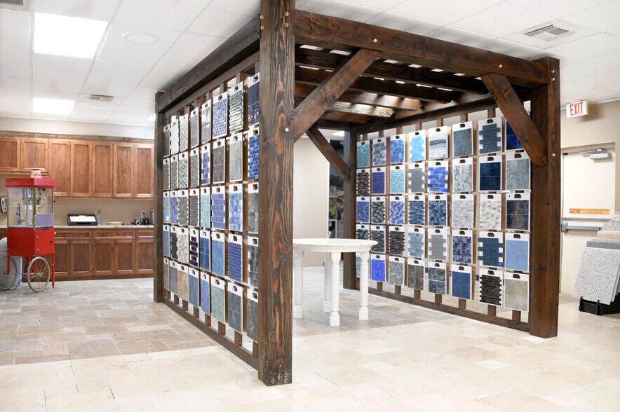 More Photos Of 4500 Blalock Rd, Houston Flex For Lease