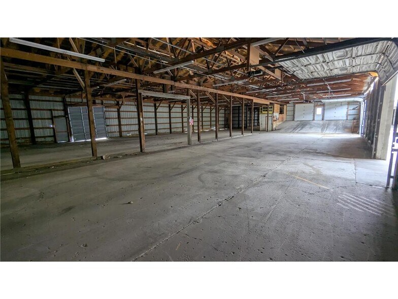 More Photos Of 1793 550th St, Wood Lake Manufacturing For Lease