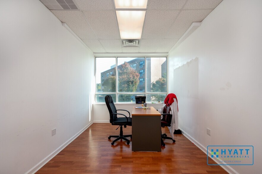 More Photos Of 7452-7456 Baltimore Annapolis Blvd, Glen Burnie Office For Lease