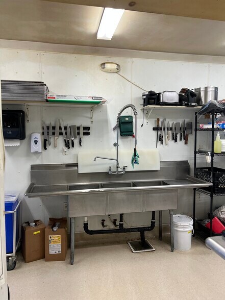 More Photos Of 125 Deadwood Rd, Lewiston Restaurant For Sale