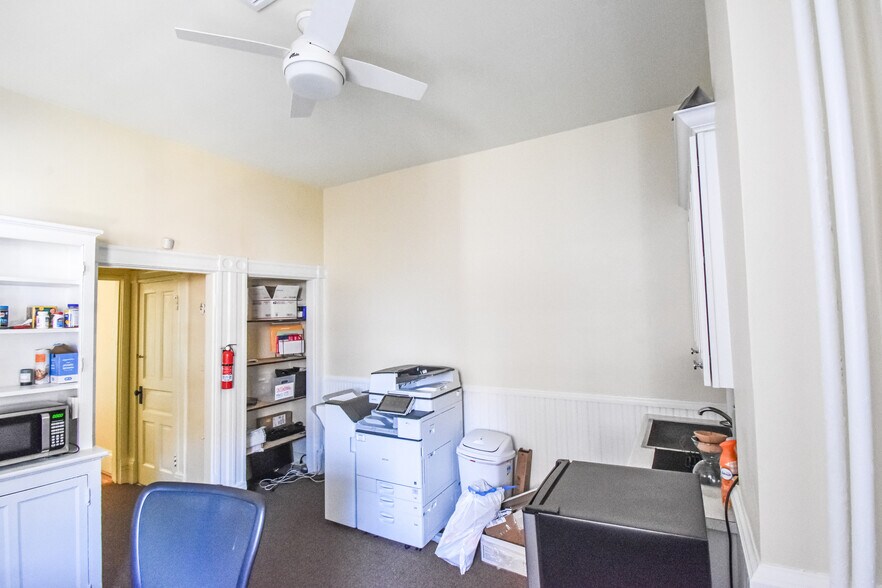 More Photos Of 1511 King St, Alexandria Office Residential For Lease