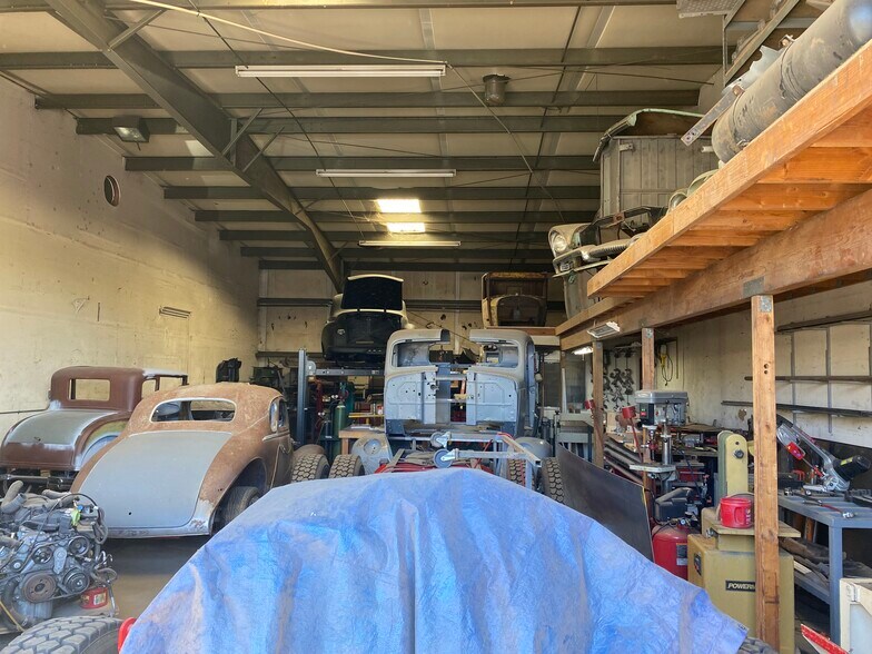 More Photos Of 19506 Industrial Dr, Sonora Warehouse For Sale