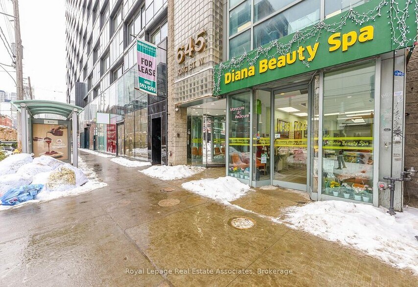 More Photos Of 645 King St W, Toronto Office For Lease