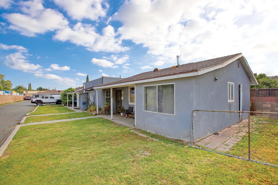 More Photos Of 5540 Clara St, Bell Gardens Apartments For Sale