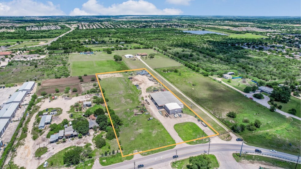 More Photos Of 1251 Bunton Creek Rd, Kyle Warehouse For Lease