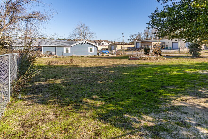 More Photos Of 2713 & 2717 15th Ave, Gulfport Light Distribution For Sale