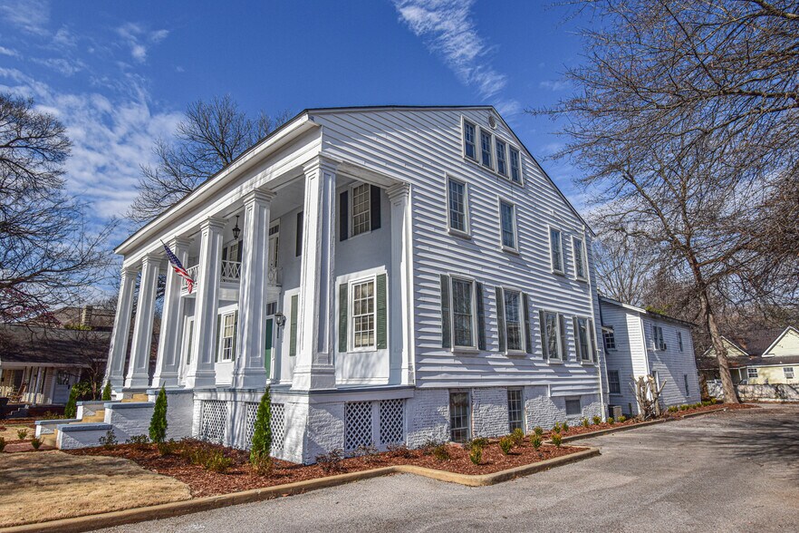 More Photos Of 2606 8th St, Tuscaloosa Office For Sale