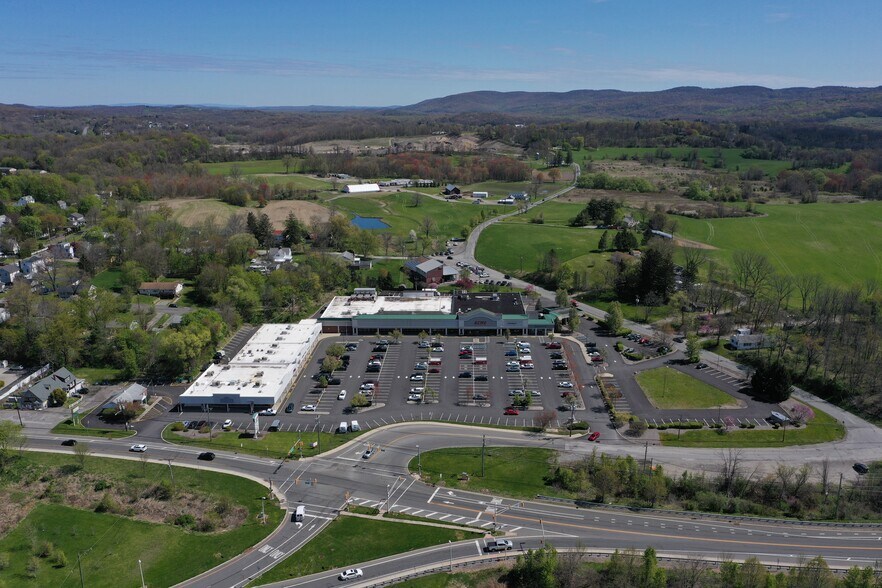 More Photos Of 455 State Rt 23, Wantage Supermarket For Lease