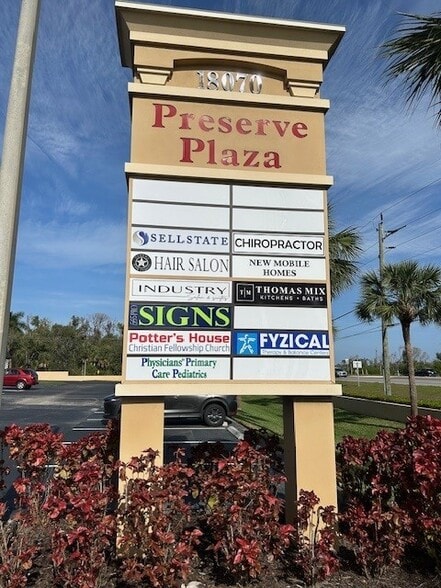 More Photos Of 18070 S Tamiami Trl, Fort Myers Storefront Retail Office For Lease