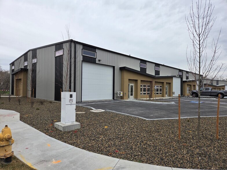More Photos Of 439 N Broadmore Way, Nampa Unknown For Lease