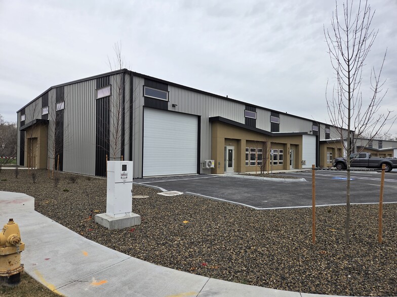 More Photos Of 439 N Broadmore Way, Nampa Unknown For Lease