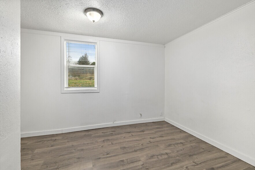 More Photos Of 1029 S Division St, Moses Lake Apartments For Sale