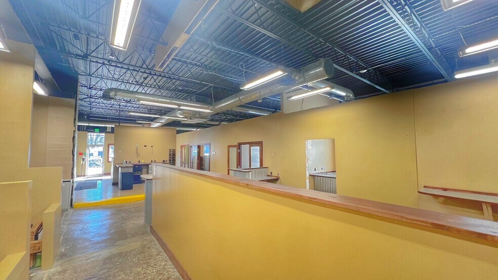 More Photos Of 378 S Van Buren St, Barberton Industrial For Lease