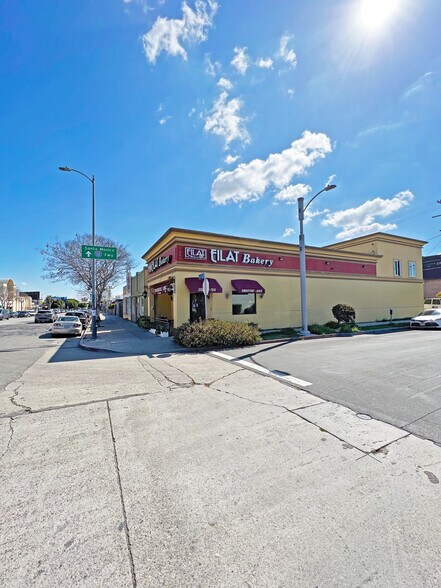 More Photos Of 9060 W Pico Blvd, Los Angeles Restaurant For Lease