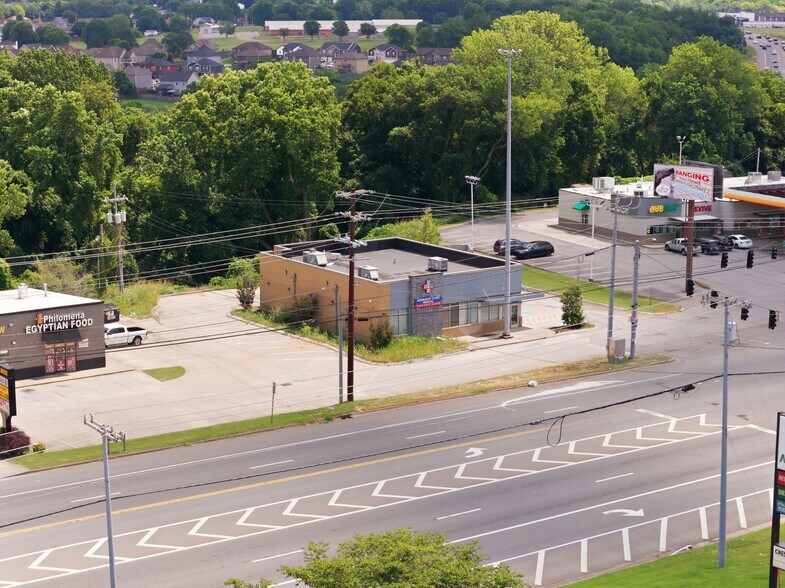 Primary Photo Of 1469 Tiny Town Rd, Clarksville Freestanding For Lease