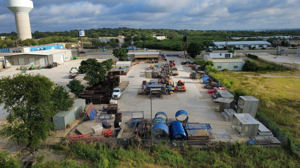 More Photos Of 7614 Grissom Rd, San Antonio Warehouse For Sale
