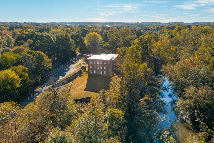 More Photos Of 250 N Main St, Mount Holly Office For Sale