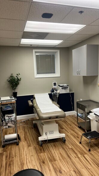 More Photos Of 561 Cranbury Rd, East Brunswick Medical For Sale