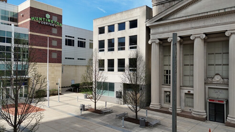 More Photos Of 241 N Superior St, Toledo Office Residential For Sale