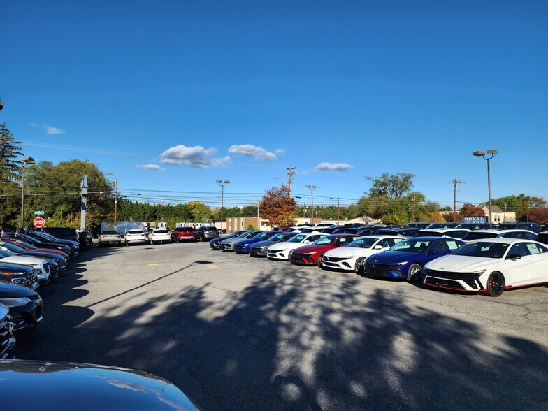 More Photos Of 2934 Valley Ave, Winchester Auto Dealership For Lease