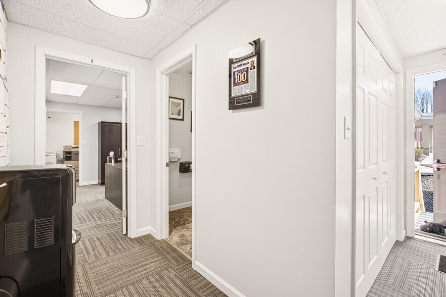 More Photos Of 328 Budfield St, Johnstown Office For Sale