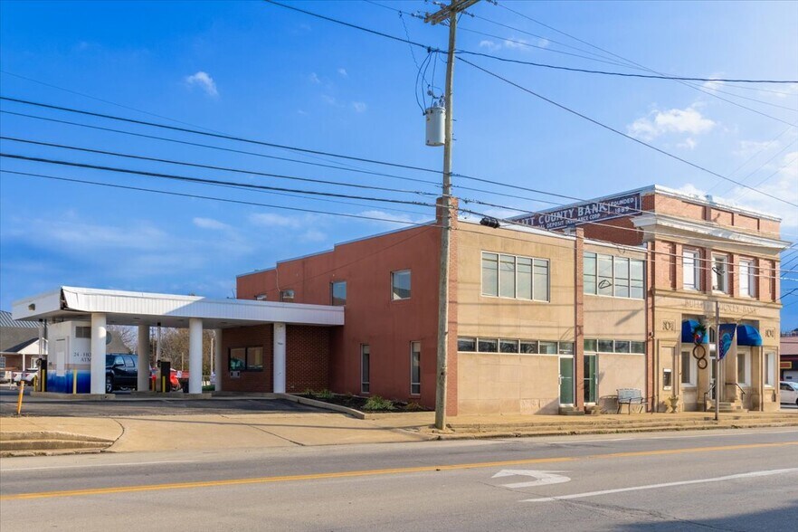 More Photos Of 340 S Buckman St, Shepherdsville Bank For Lease