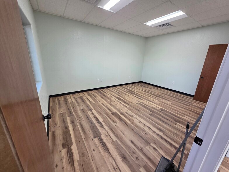 More Photos Of 5300 S Zero St, Fort Smith Storefront Retail Office For Sale