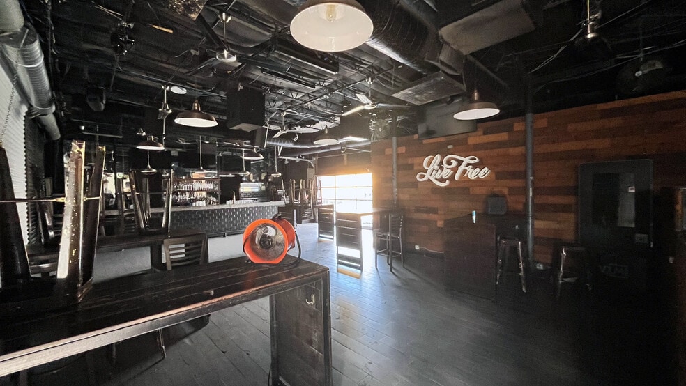 More Photos Of 5110 Washington Ave, Houston Storefront For Lease