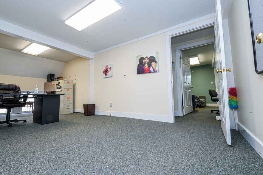 More Photos Of 12-19 River Rd, Fair Lawn Office For Sale