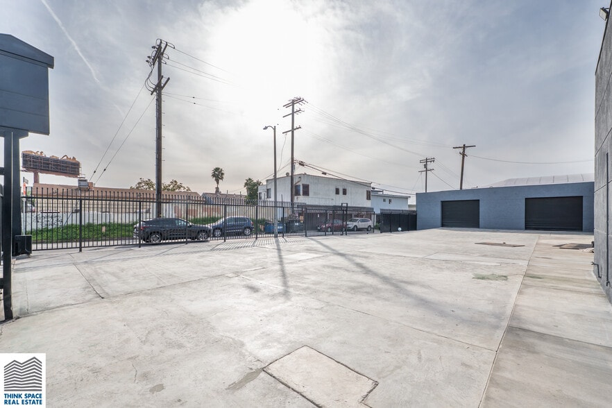 More Photos Of 4900 Washington Blvd, Los Angeles Warehouse For Lease