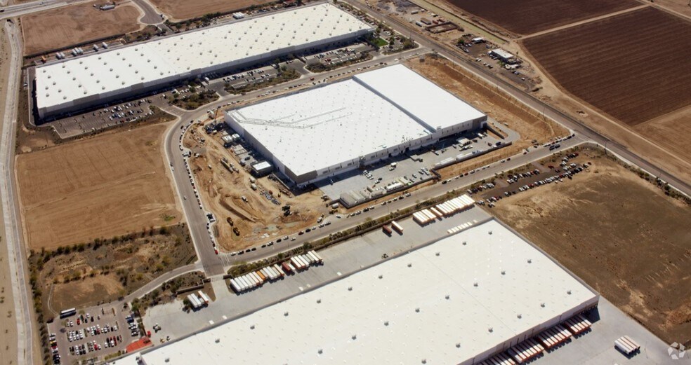 More Photos Of 4445 N 169th Ave, Goodyear Manufacturing For Lease