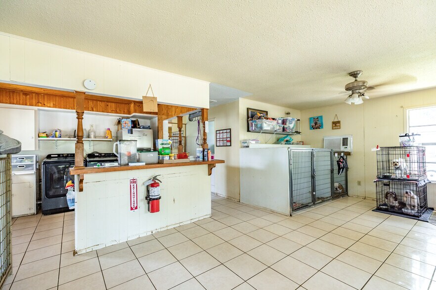 More Photos Of 2230 Nancy St, Alvin Specialty For Sale